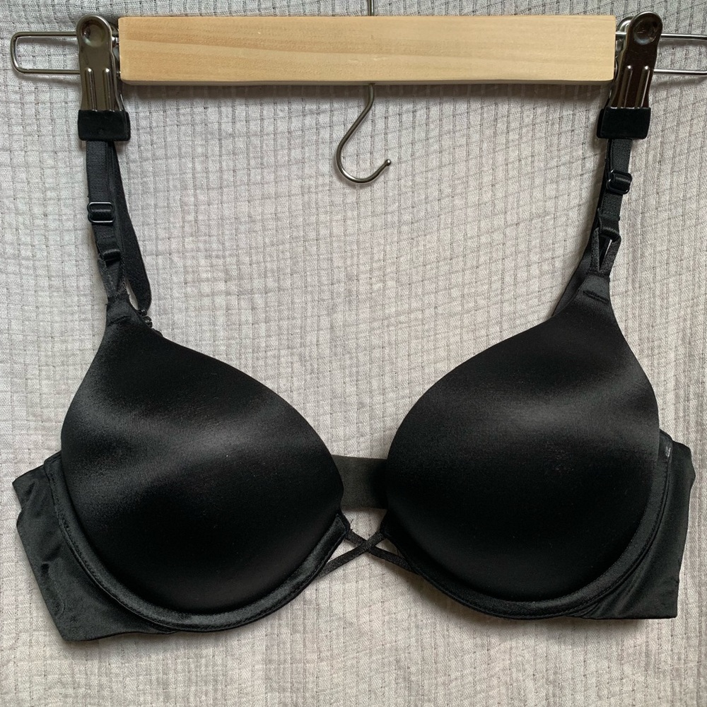 Victoria Secret - Black Bombshell Push-up Bra